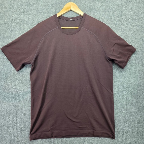 lululemon athletica Other - Lululemon Men's Short Sleeve Crew Neck Athletic T Shirt Burgundy
